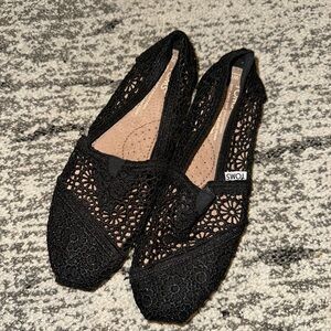 Like New TOMS Women's Elegant Black Lace Flats